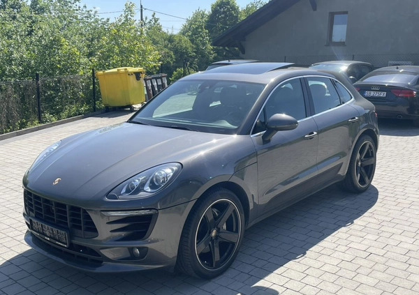 Porsche Macan cena 129800 przebieg: 150000, rok produkcji 2014 z Biała małe 704